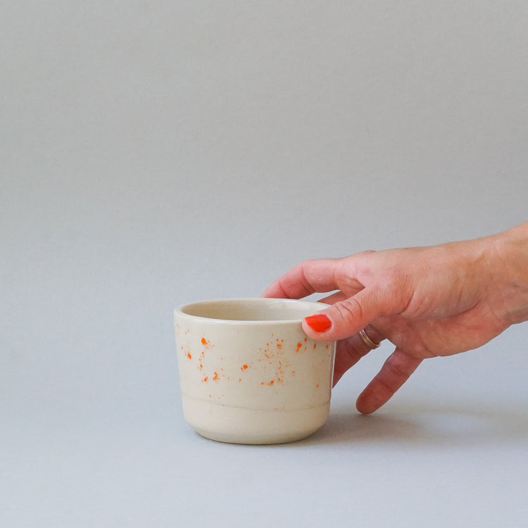 Becher Lys Cappuccino